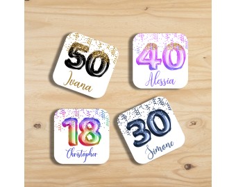 20 adesivi stickers quadrati coriandoli per compleanno 18-99 anni personalizzati con numero nome per bomboniere segnaposto compleanno party kit feste 