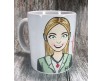 Tazza mug personalizzata con ritratto caricaturale di ragazza e nome idea regalo compleanno anniversario festa della mamma amica sorella